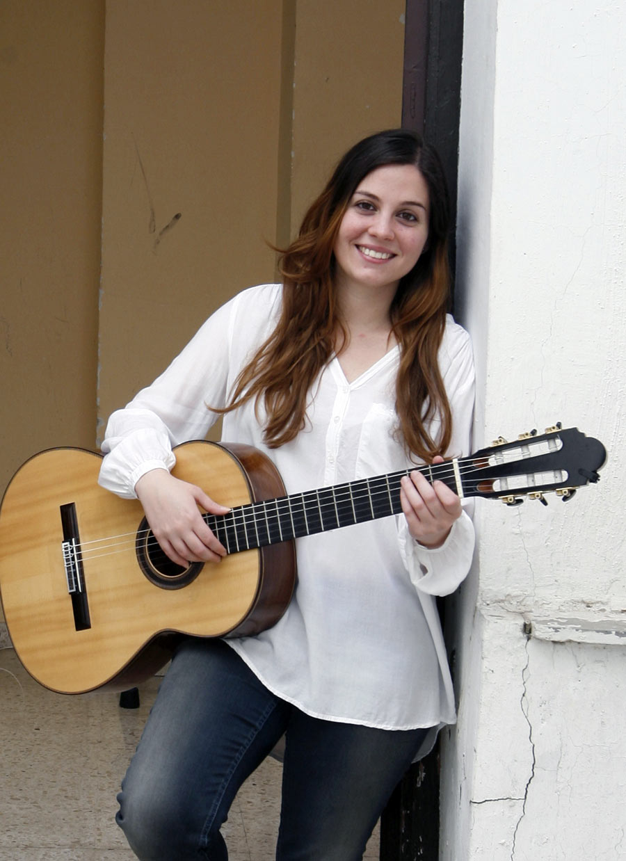 Ana Profesora de Guitarra